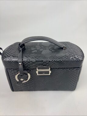 Tuscan Designs Black Faux Snake Skin Top-Handle Cosmetic Case with Key Beige